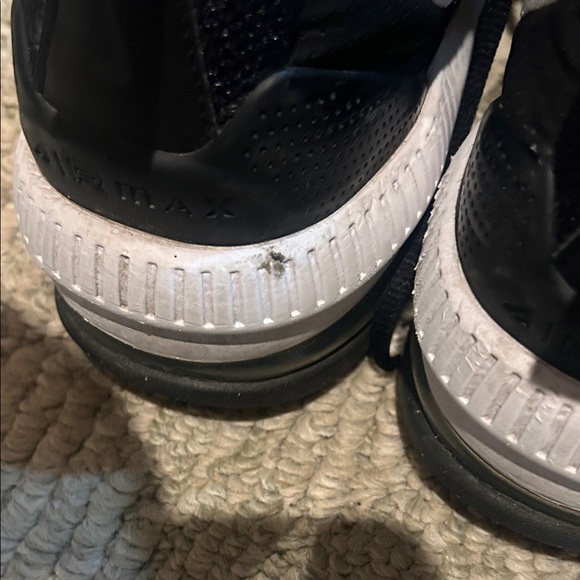 Nike Air Max Genome Black and White Shoes - Picture 11 of 14